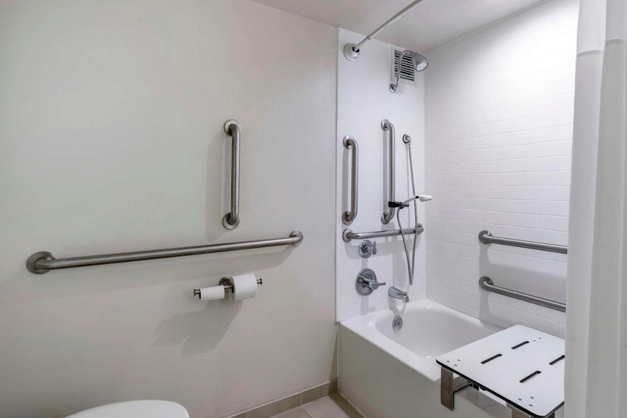 Quality Inn Lexington -Horse Park Εξωτερικό φωτογραφία