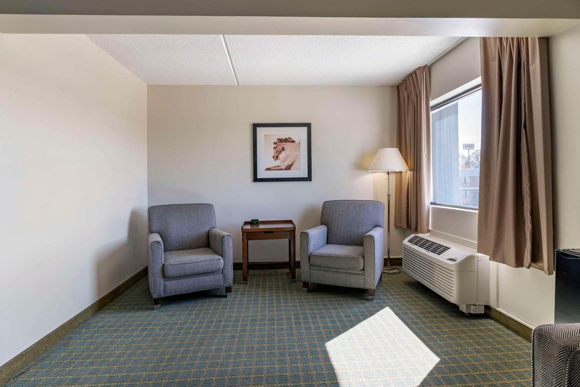 Quality Inn Lexington -Horse Park Εξωτερικό φωτογραφία