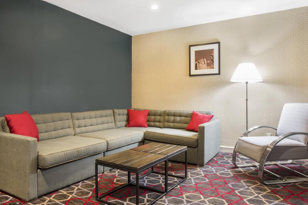 Quality Inn Lexington -Horse Park Εξωτερικό φωτογραφία